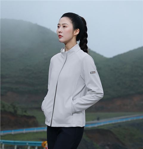 时尚针织外套