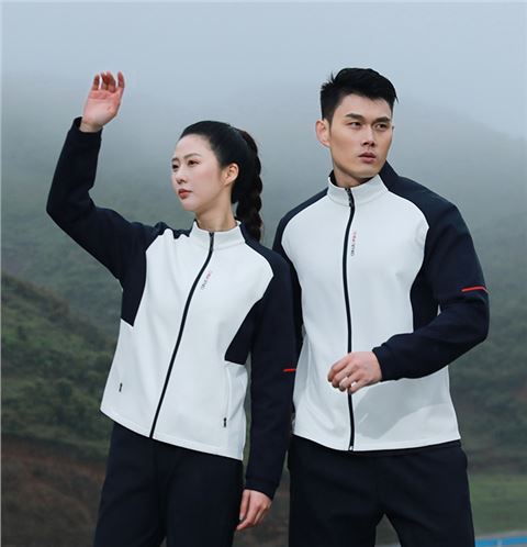 时尚针织外套