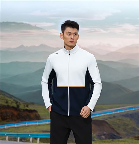 时尚针织外套