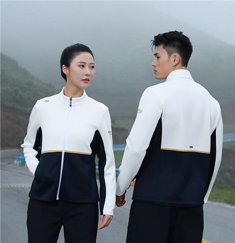 时尚针织外套