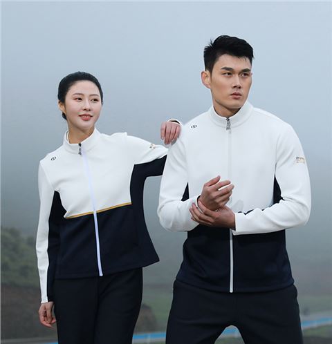 时尚针织外套